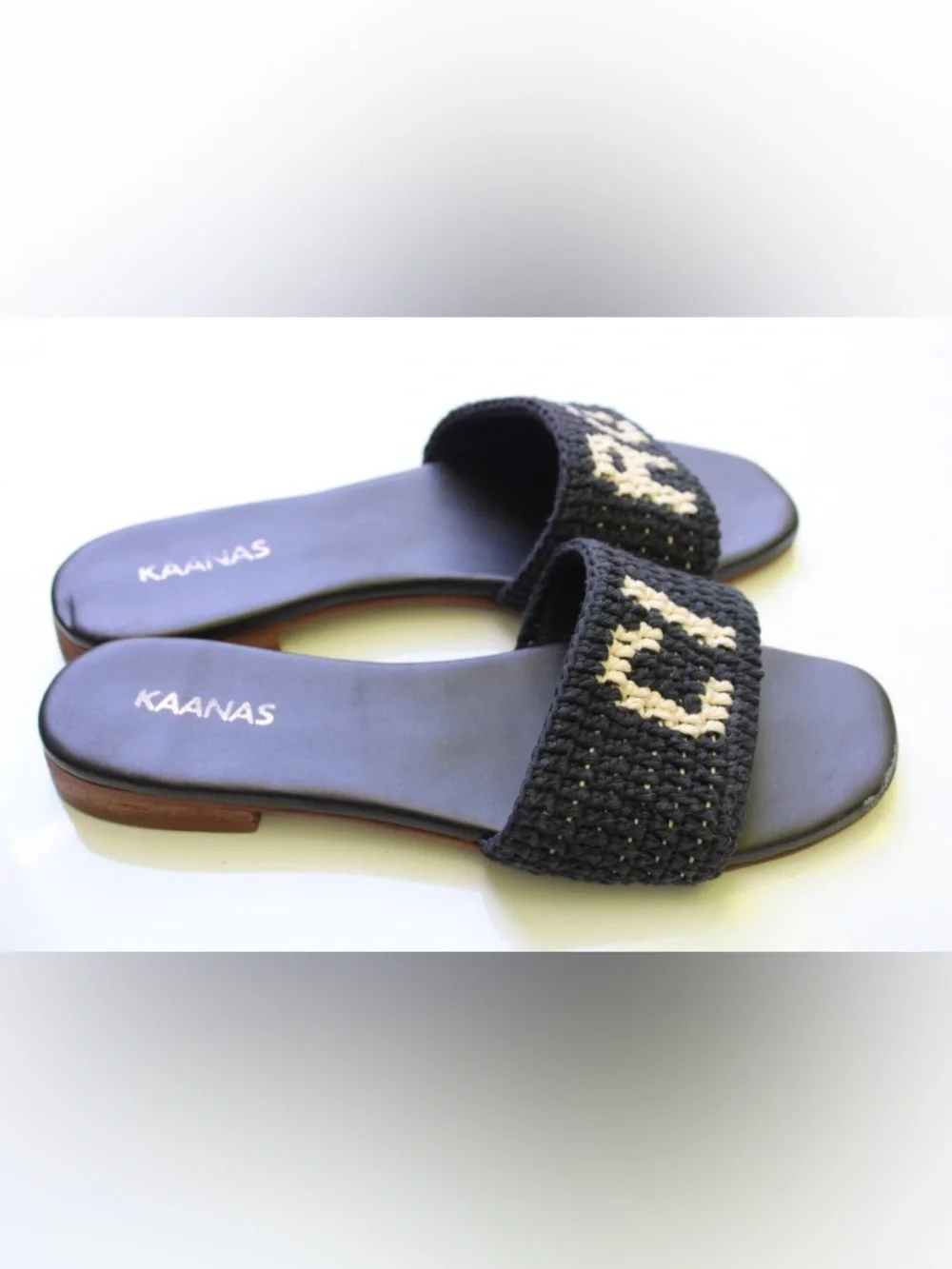 Kaanas Serin Ciao sandals